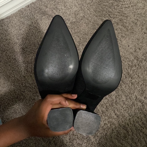 Black Suede Pointed toe heeled booties - Picture 5 of 6